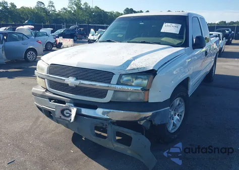 2003 Chevrolet Silverado 1500 Ls z USA, uszkodzony, nr VIN 2GCEC19V631156876
